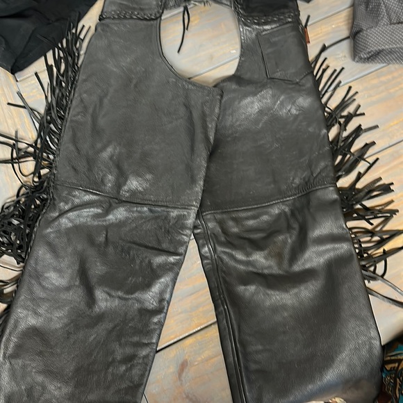 Ladies ring chaps. Size medium. - Picture 1 of 7